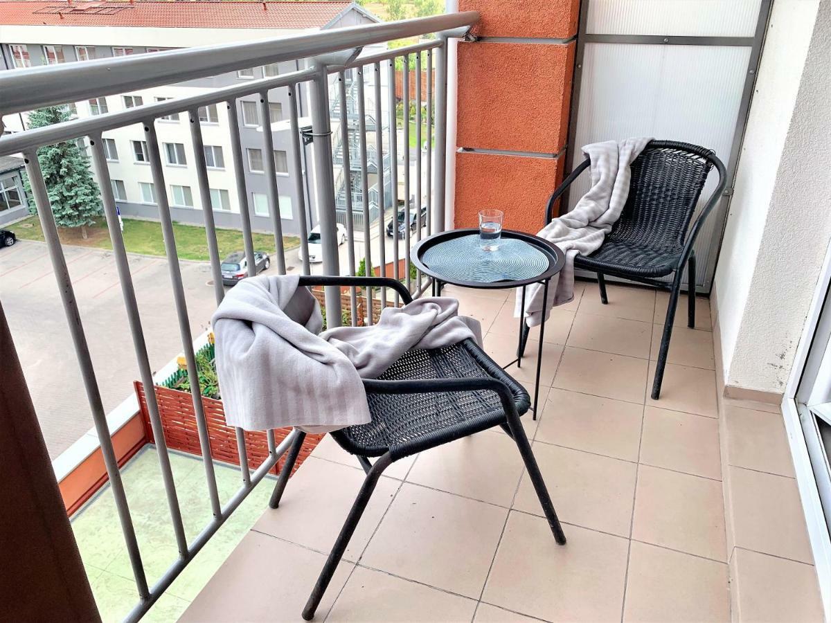 2-Room Apartment Nowy Dwór Mazowiecki Eksteriør bilde